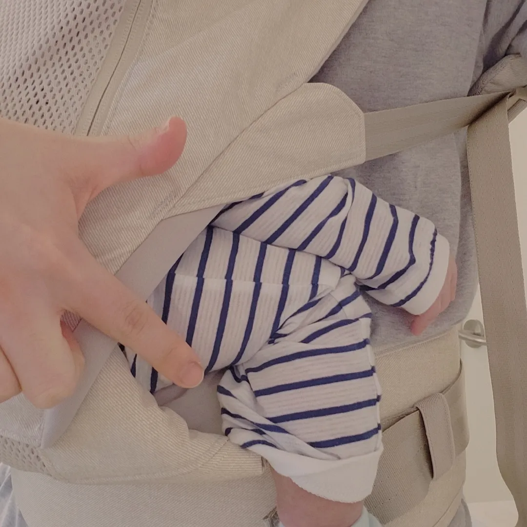 포그내 아기띠 다리부분 좀봐주세요!