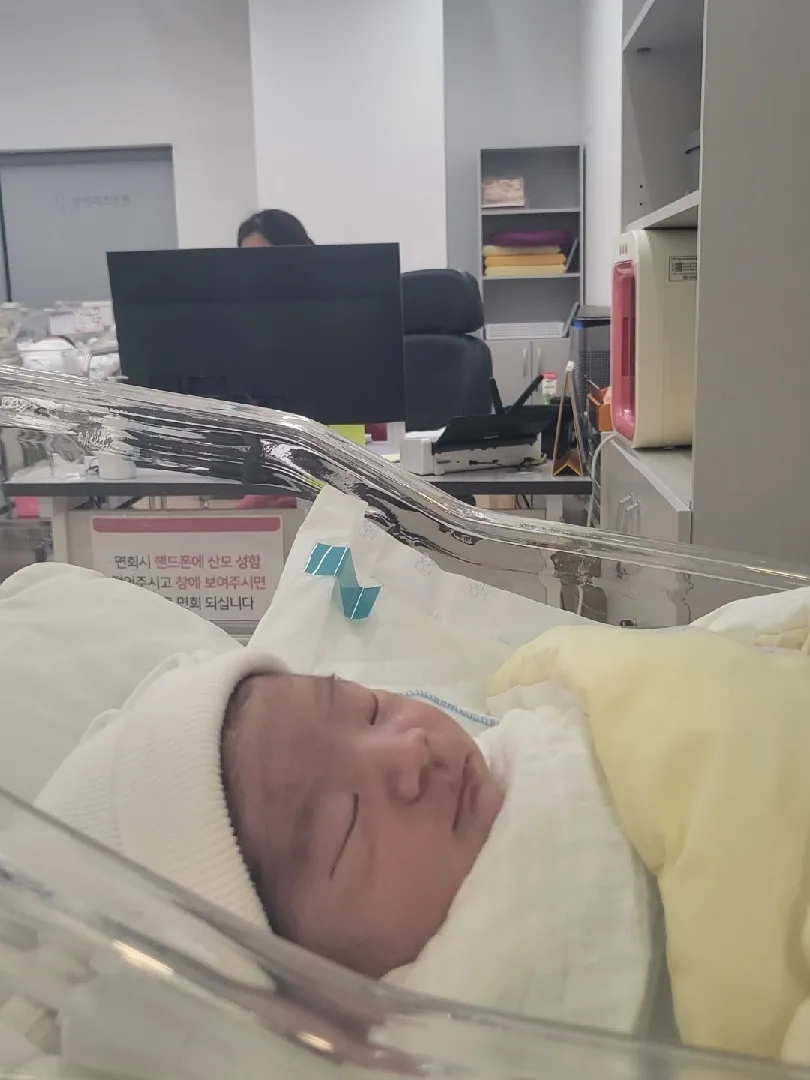 방금전 11월 막냉이 방뺐어요😭😭😭😭