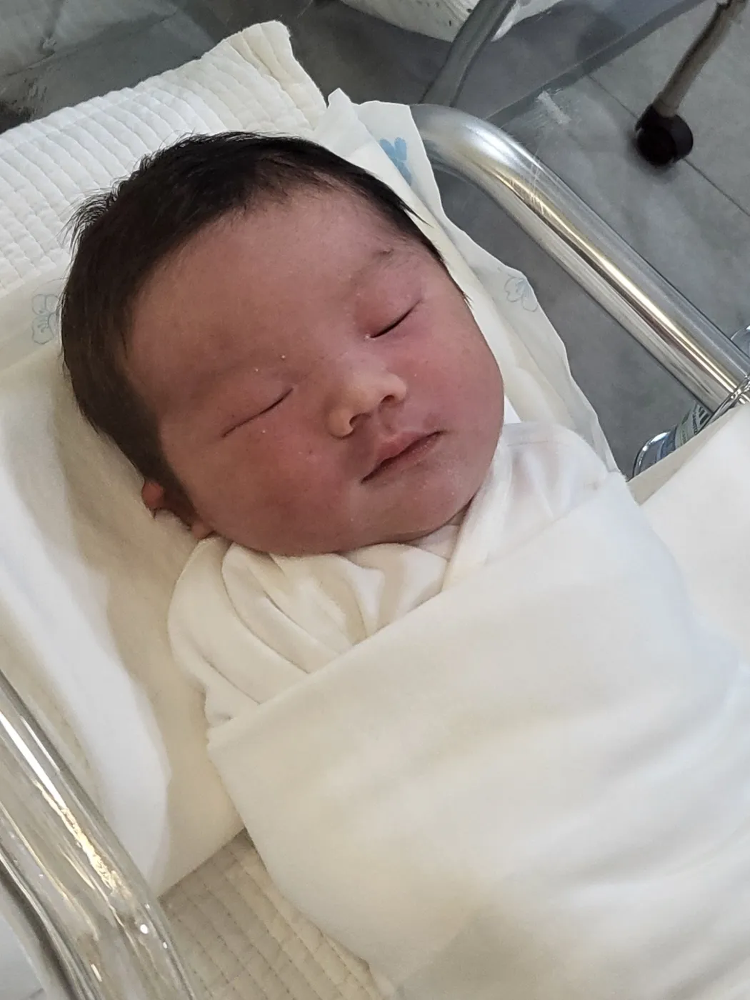 41주+2일 유도분만 시도끝에 제왕절개로 출산했습니당