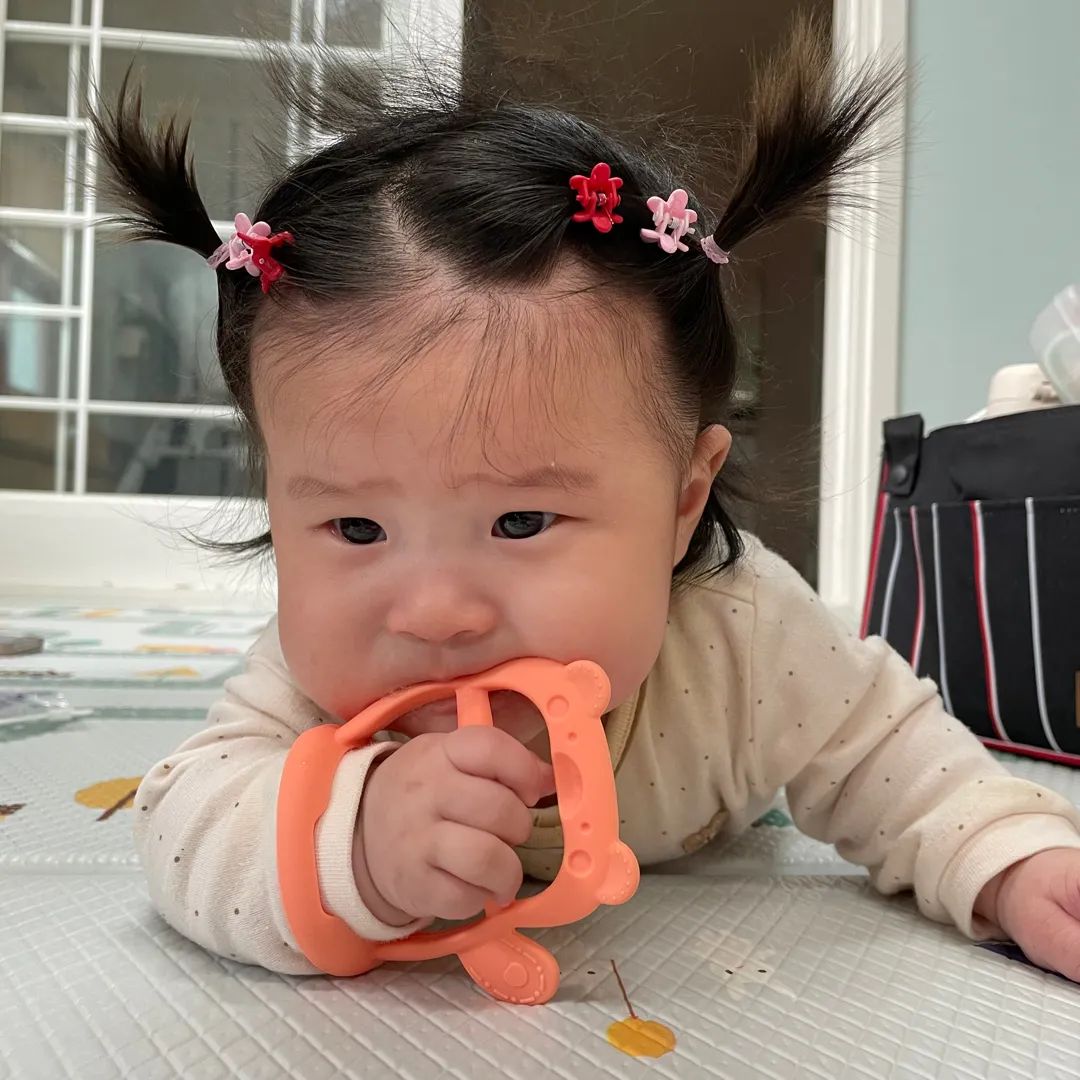 양쪽으로 뒤집는 애기 있나요?