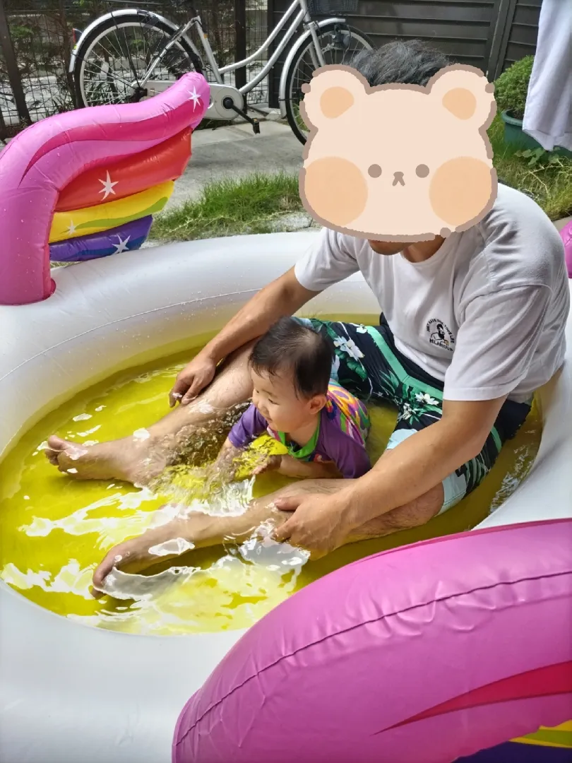 아기랑 집에서 물놀이 했어요!