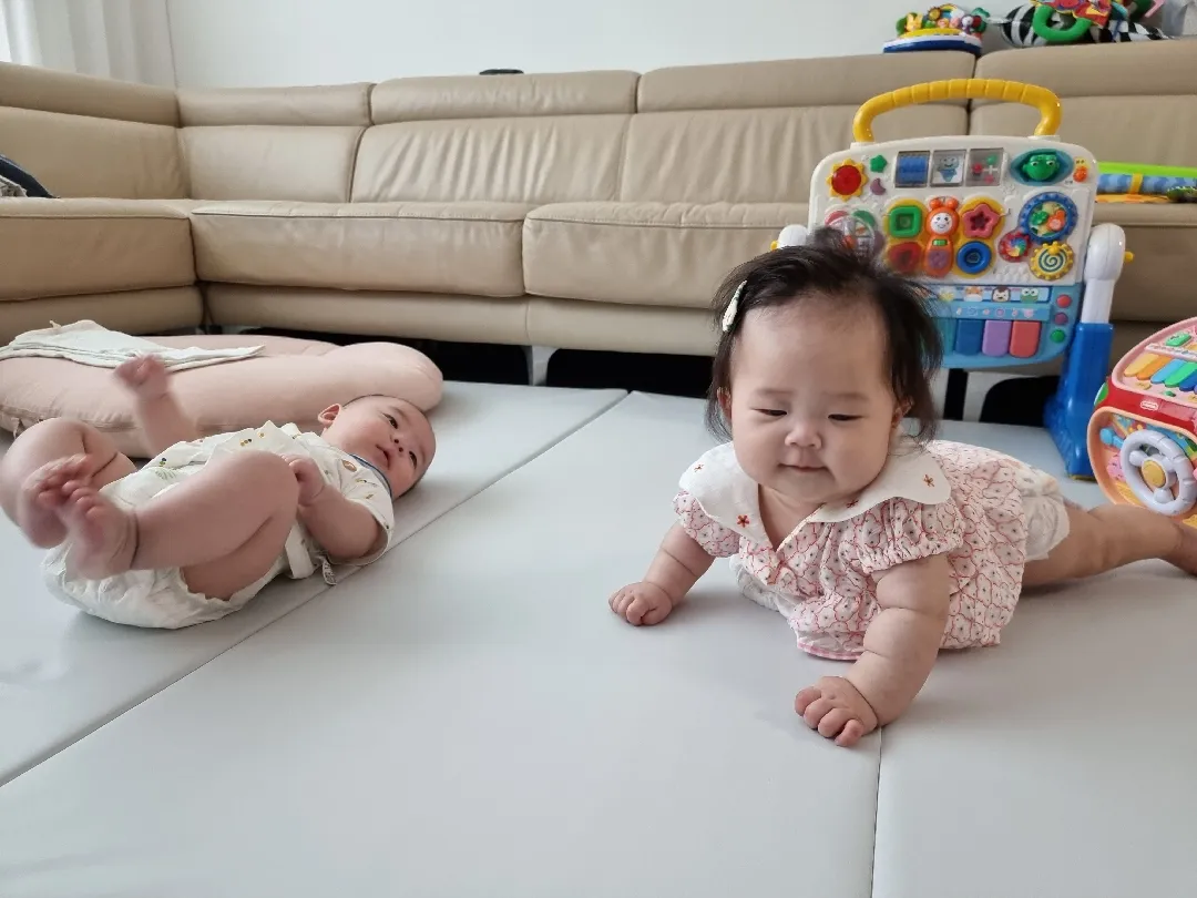 +162 배밀이중 상체를 드는데 왜 그럴까요?