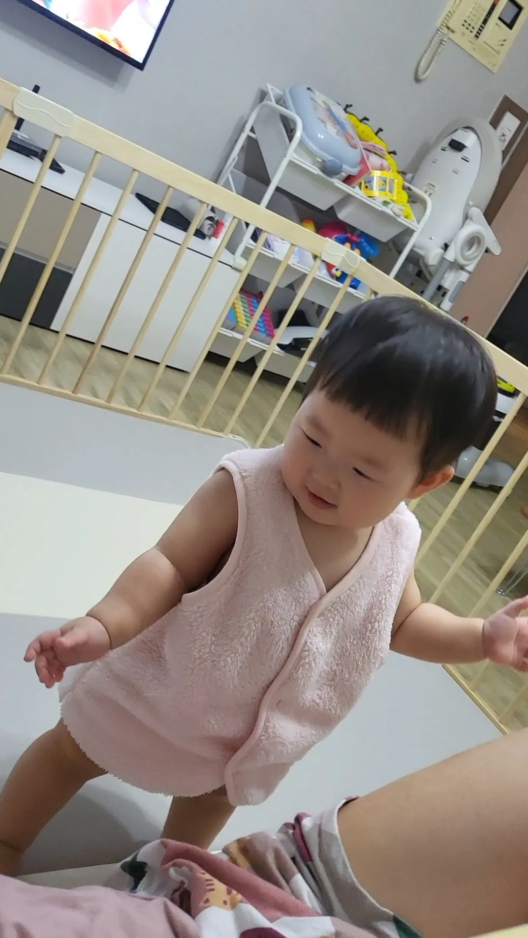 손떼고 서기