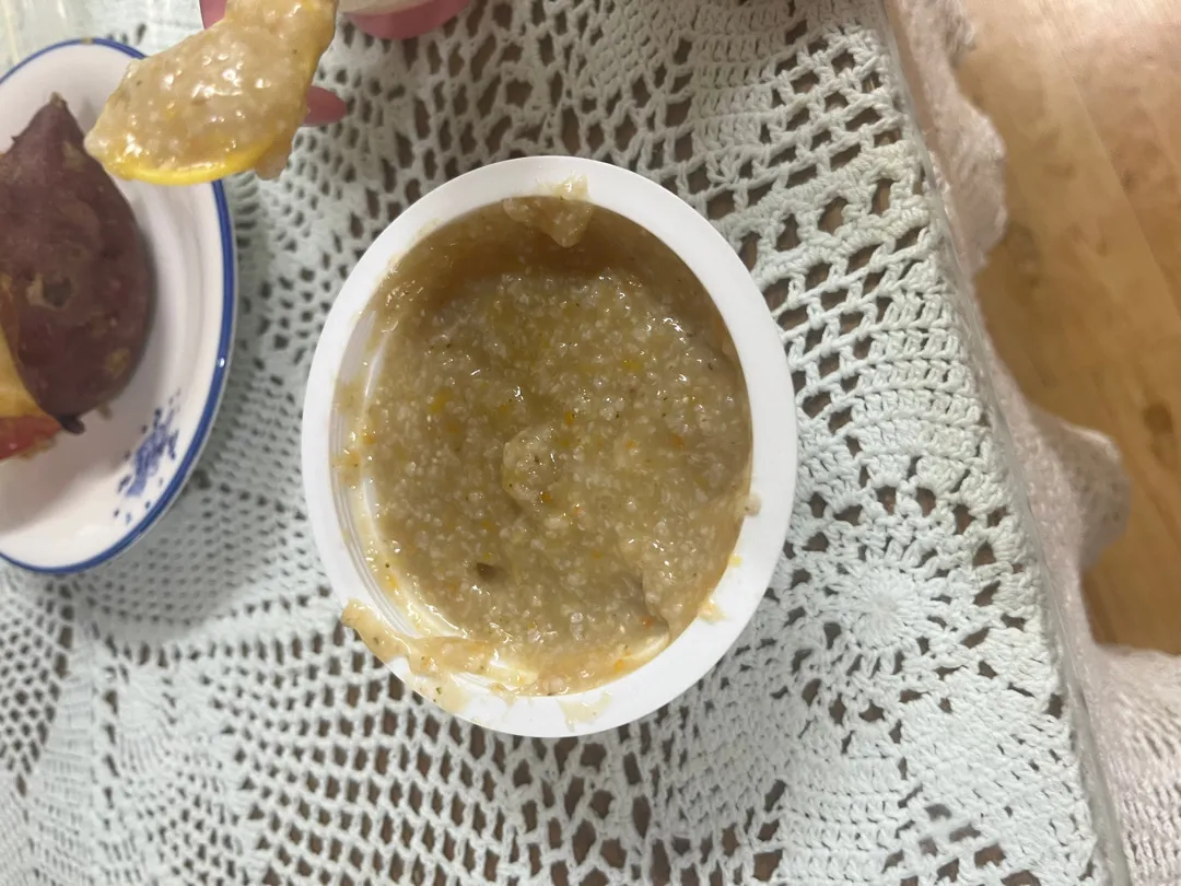 이유식 아직 묽게 먹는 아가있나요?