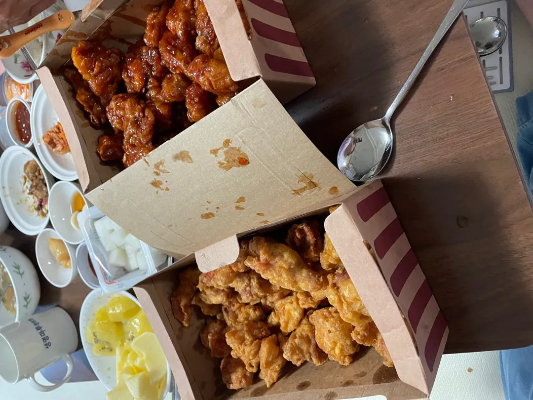 치킨먹어요 ㅋ