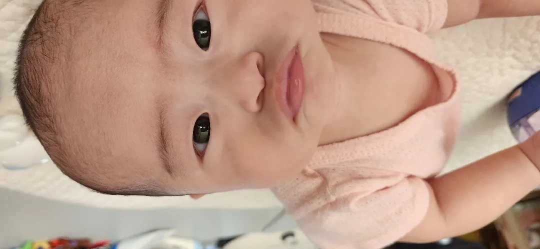 아기가 쭙쭙거리는것