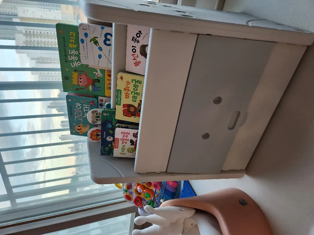 전면책장 샀어요!