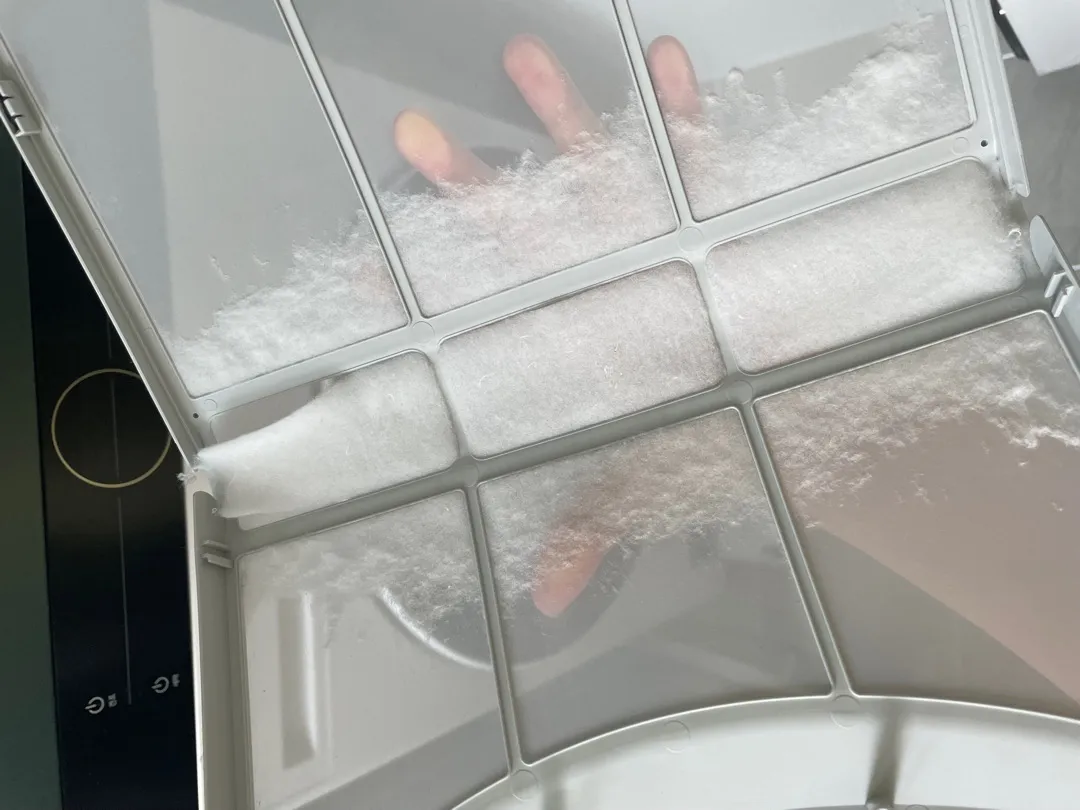 손수건 세탁 세 번하는 이유가 있네요,,