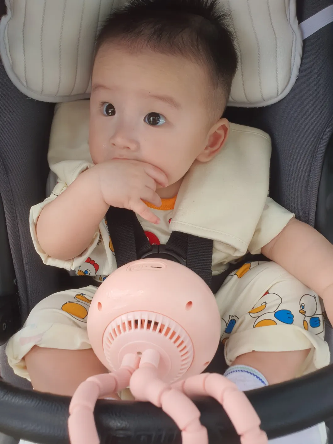수호야, 거기.. 많이 더웠어..?