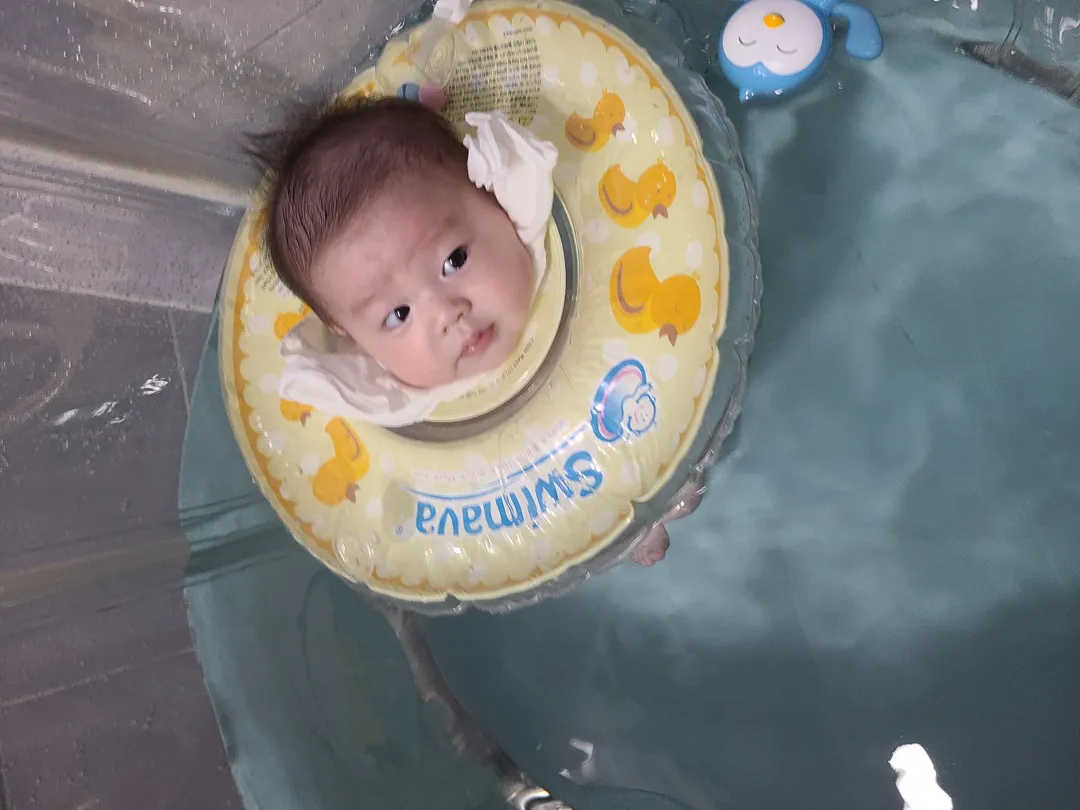 아기수영장, 목튜브 스위마바 추천해요