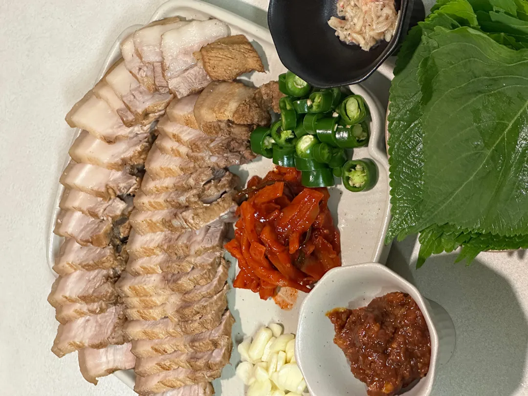 기껏 요리해도 애 땜에 제대로 못먹는 현실,,
