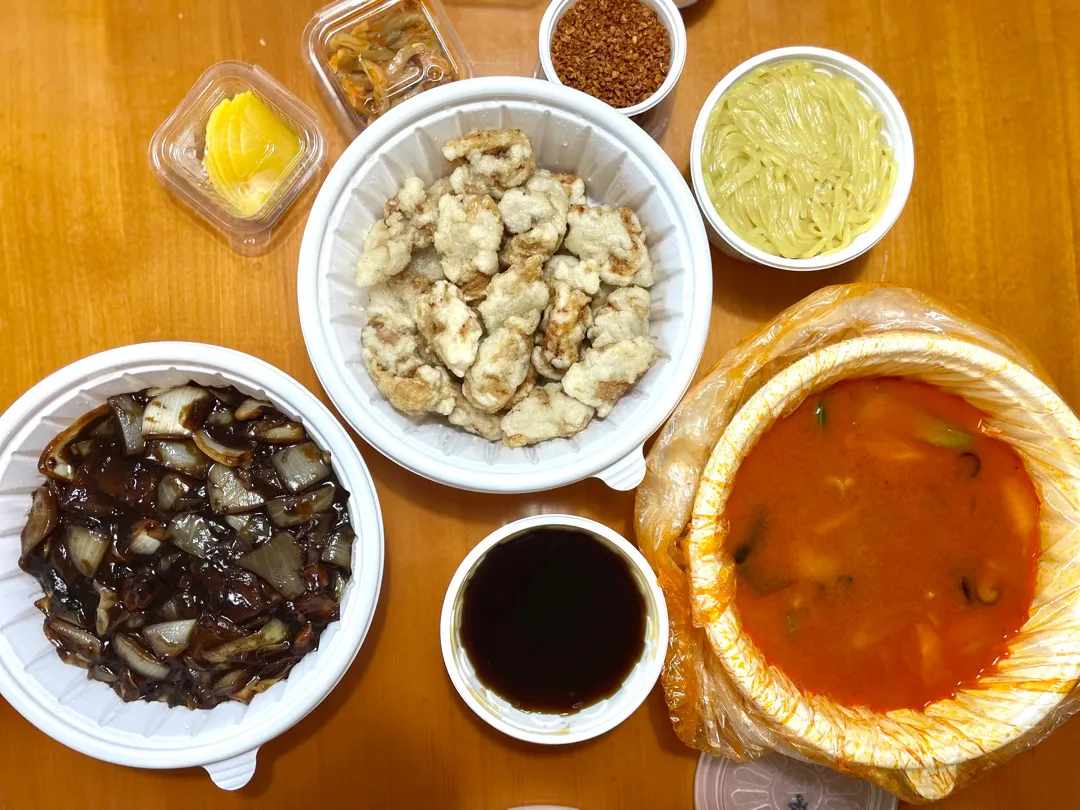 초밥 대신 결국 꿔바로우와 짜장면🥹