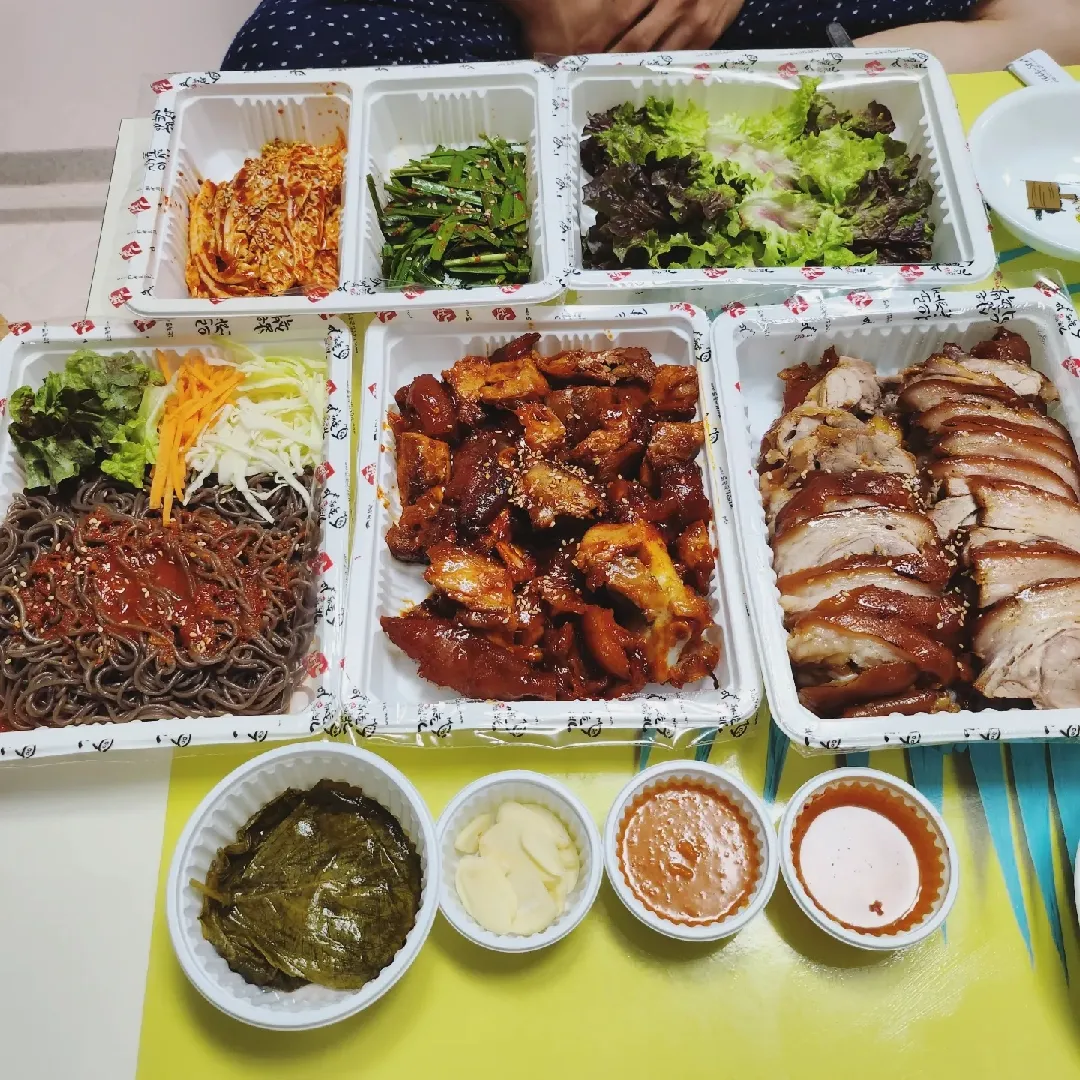 저녁은 족발♡