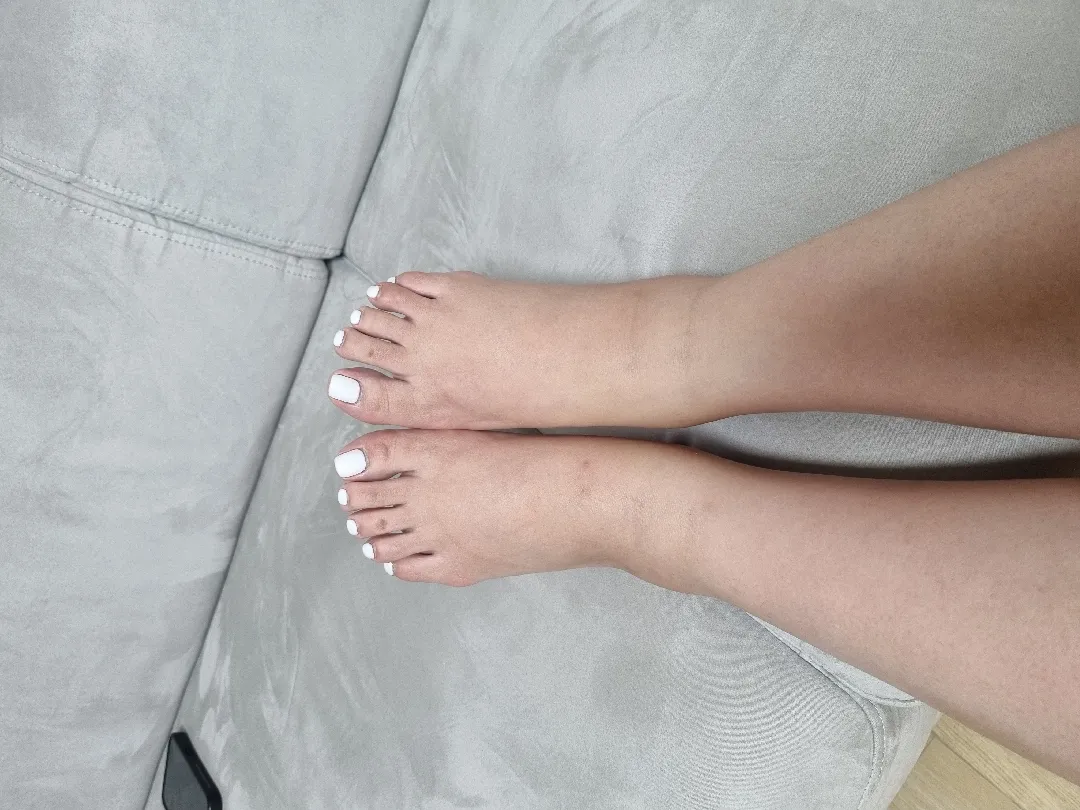 23주 한쪽 발이 유난히 부어요...