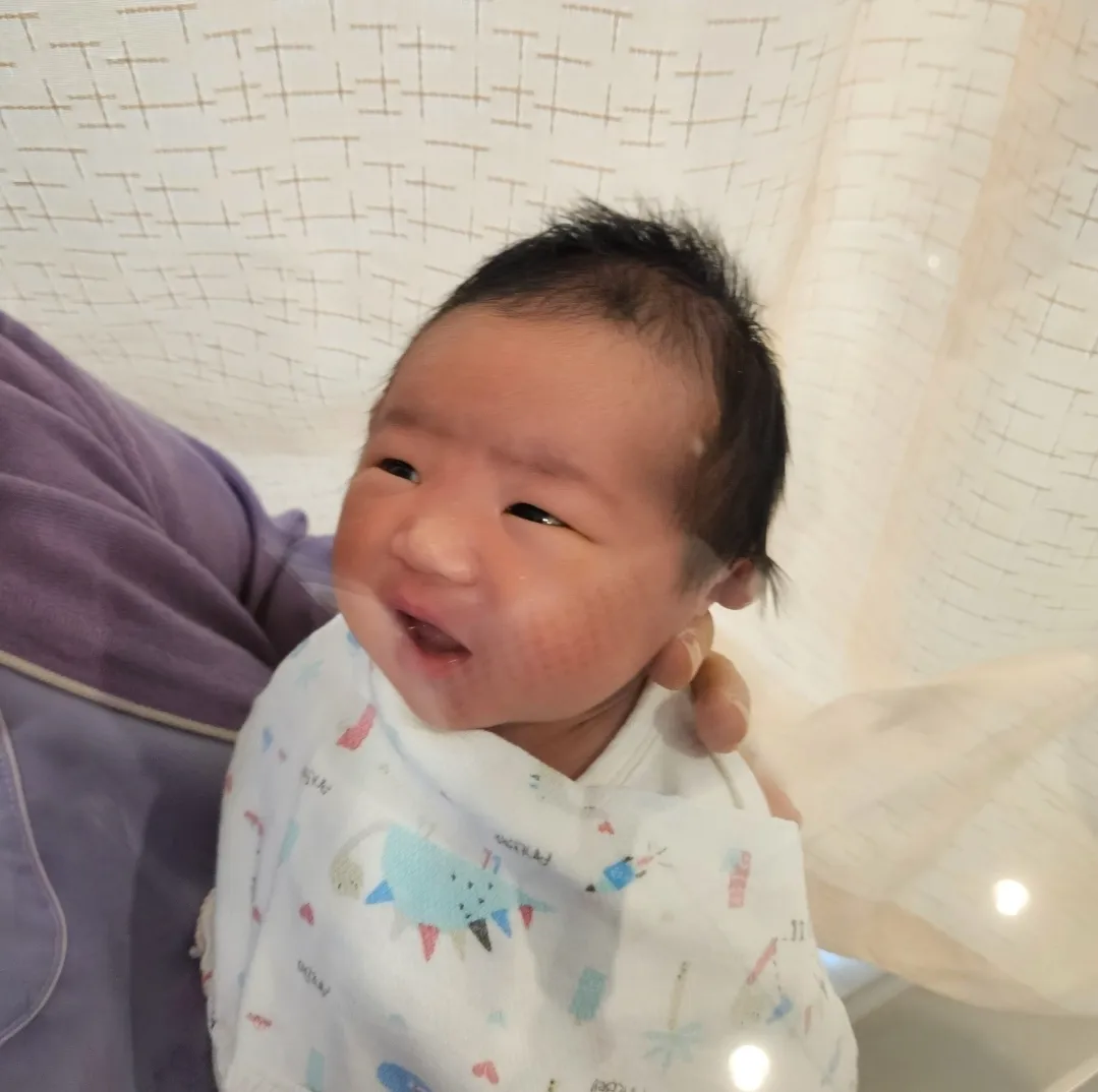 재준이 신생아 시절 사진이에요 ㅋㅋ