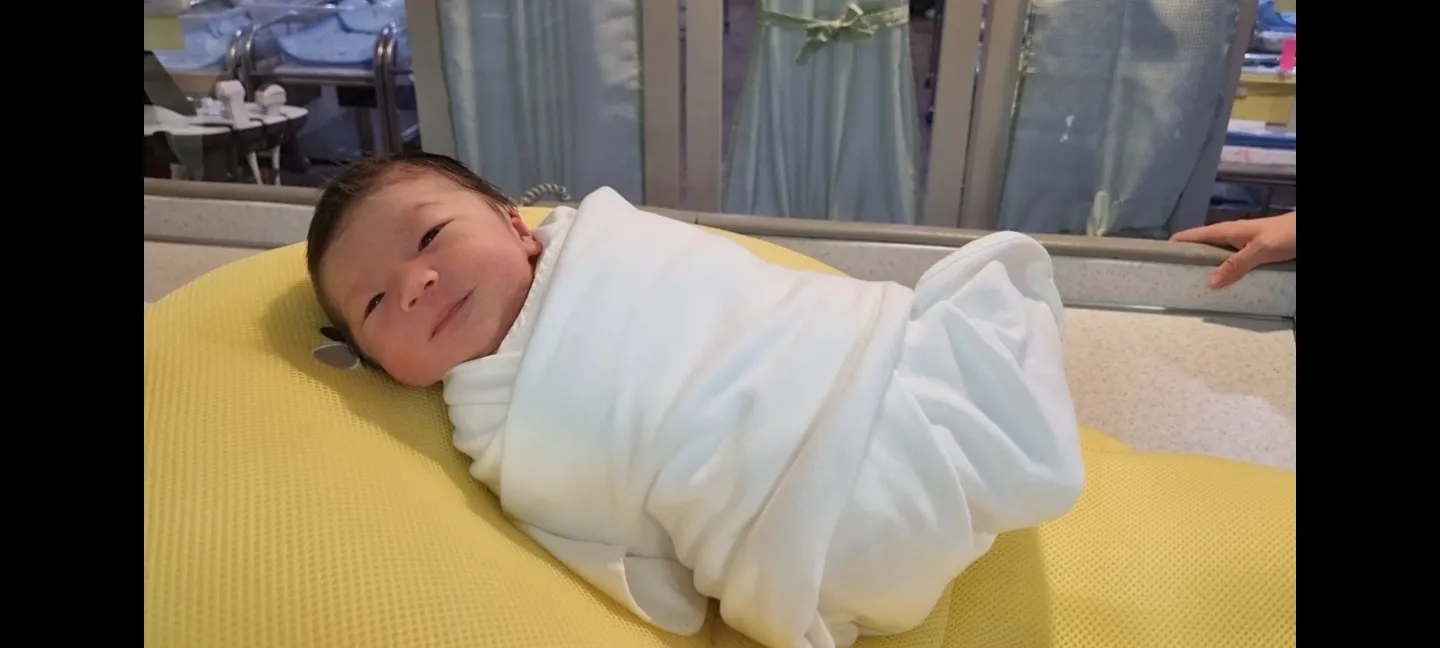38주 3일 남아태어났어요
