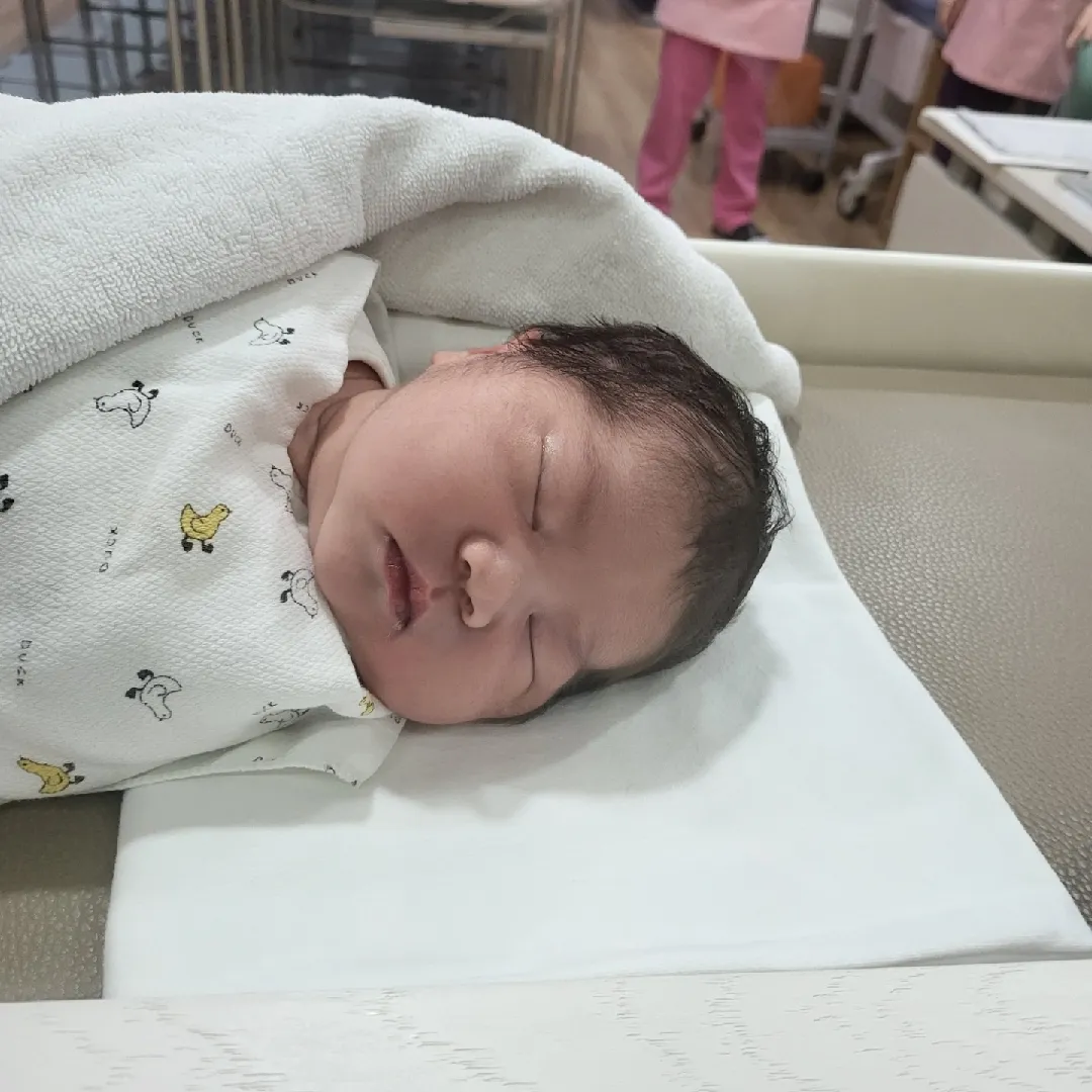 7월생 아가였는데 6월 아기로 베동바뀌었네여ㅋ