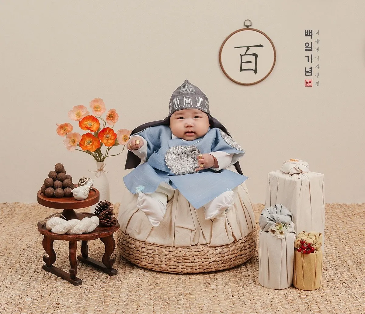 출장백일사진 찍었어요 3