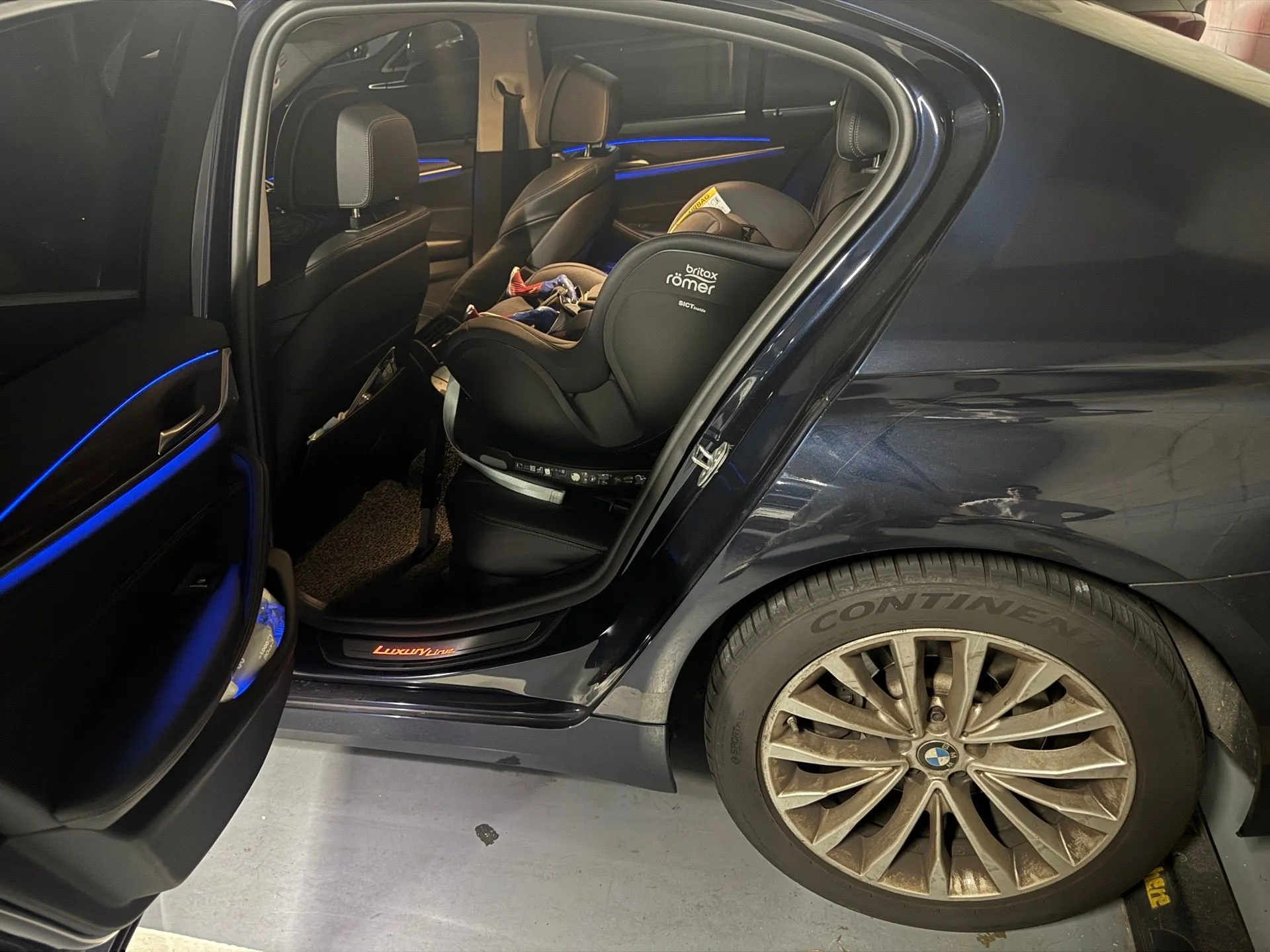 신생아카시트 고민 끝! 브라이텍스 듀얼픽스 프로 BMW 530i 장착 후기 1