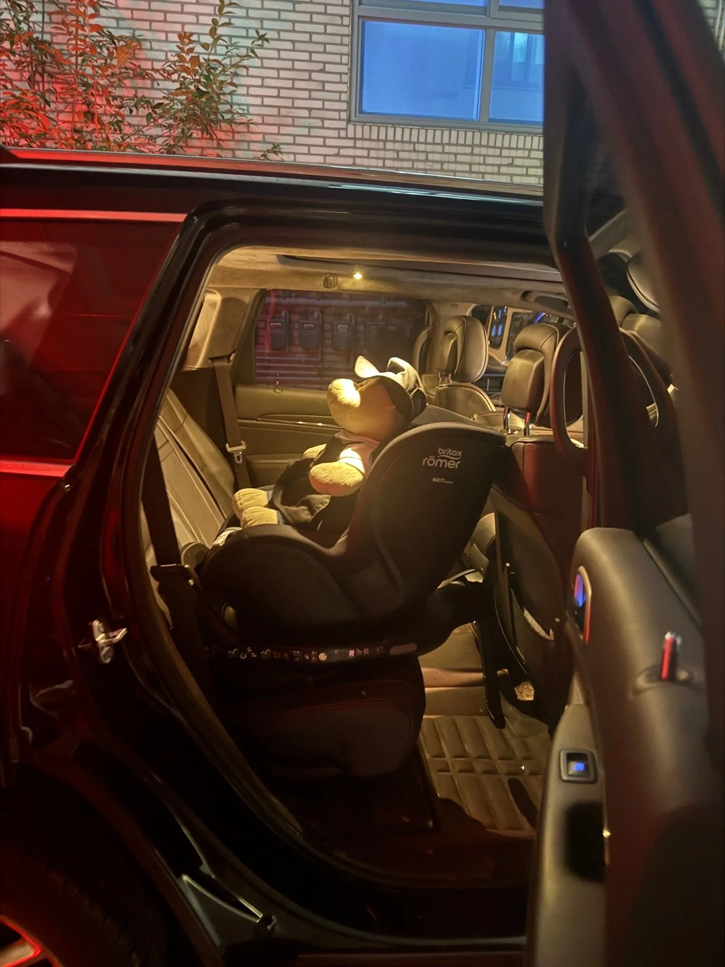 기대되는 신생아 카시트 듀얼픽스프로 jeep 장착후기 3