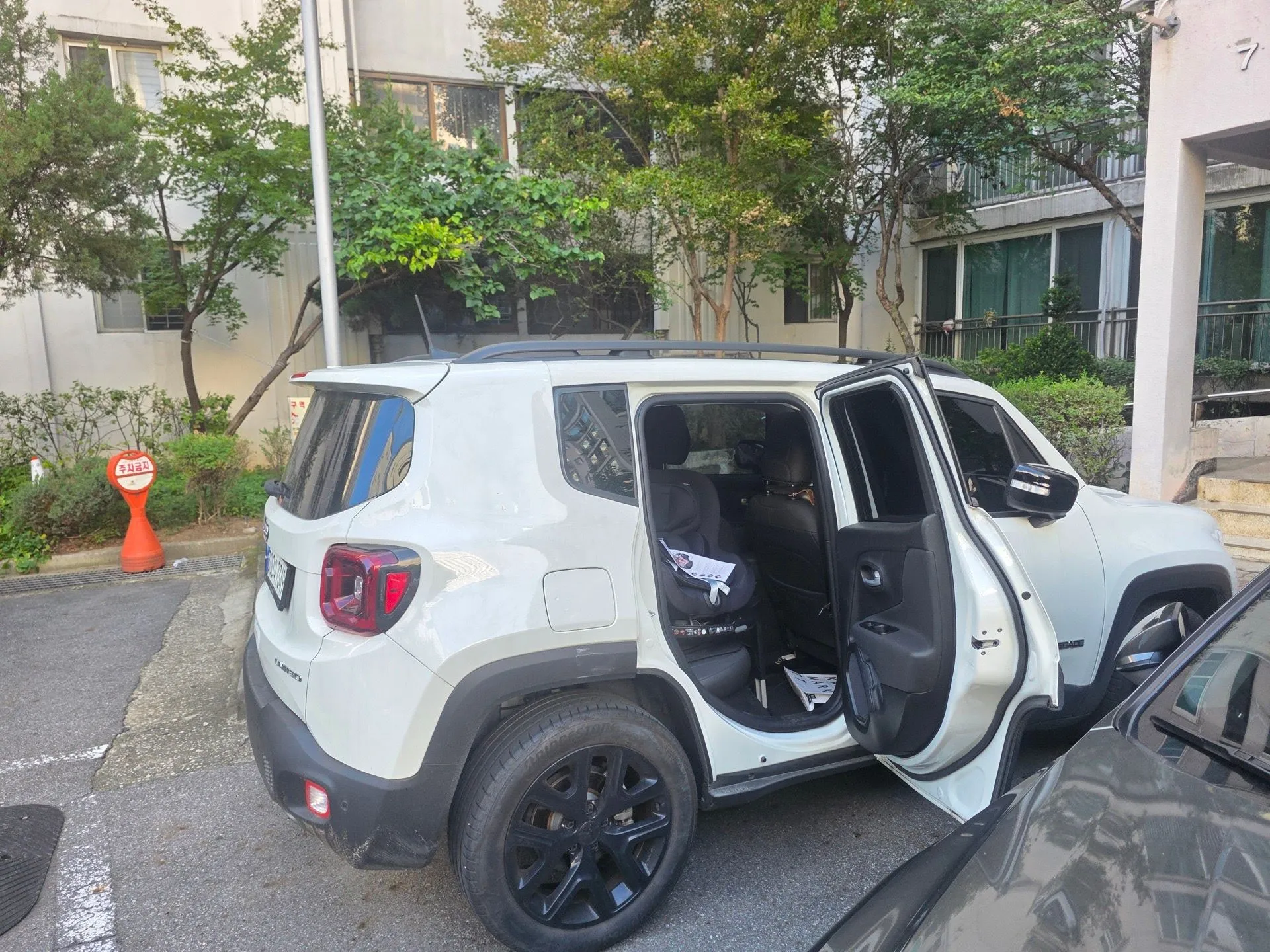 내돈내산 신생아 카시트 듀얼픽스 프로 지프-레니게이드 장착 후기! 2
