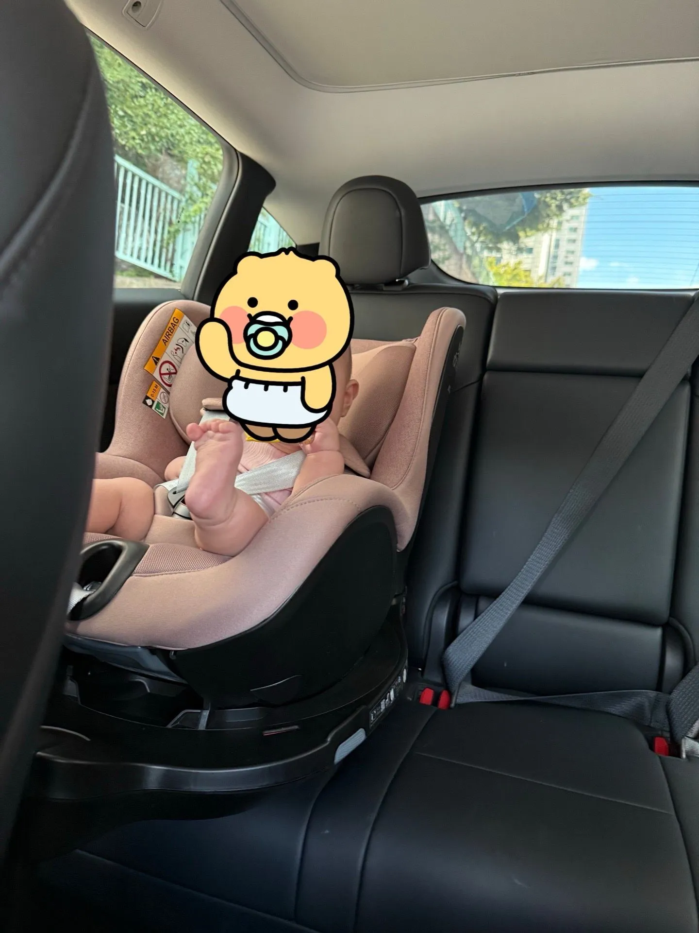 흔들림 없는 신생아 카시트 듀얼픽스 프로 테슬라 모델 Y 장착 후기 2