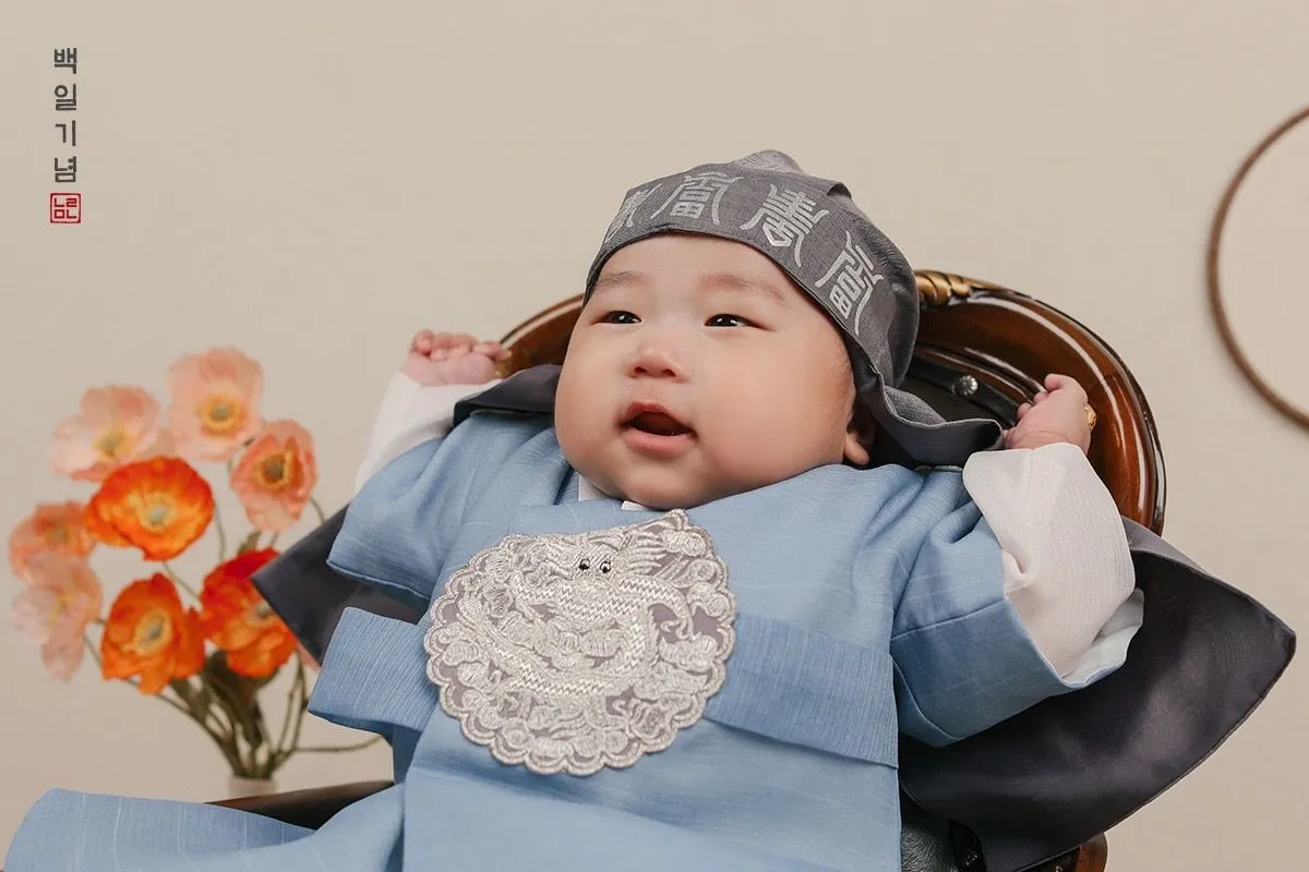 출장백일사진 찍었어요 2