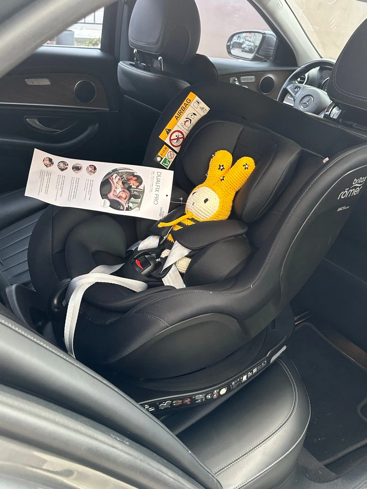 첫 카시트 벤츠 E220d , 브라이텍스 듀얼픽스 PRO 딥블랙으로 선택했어요🖤 3