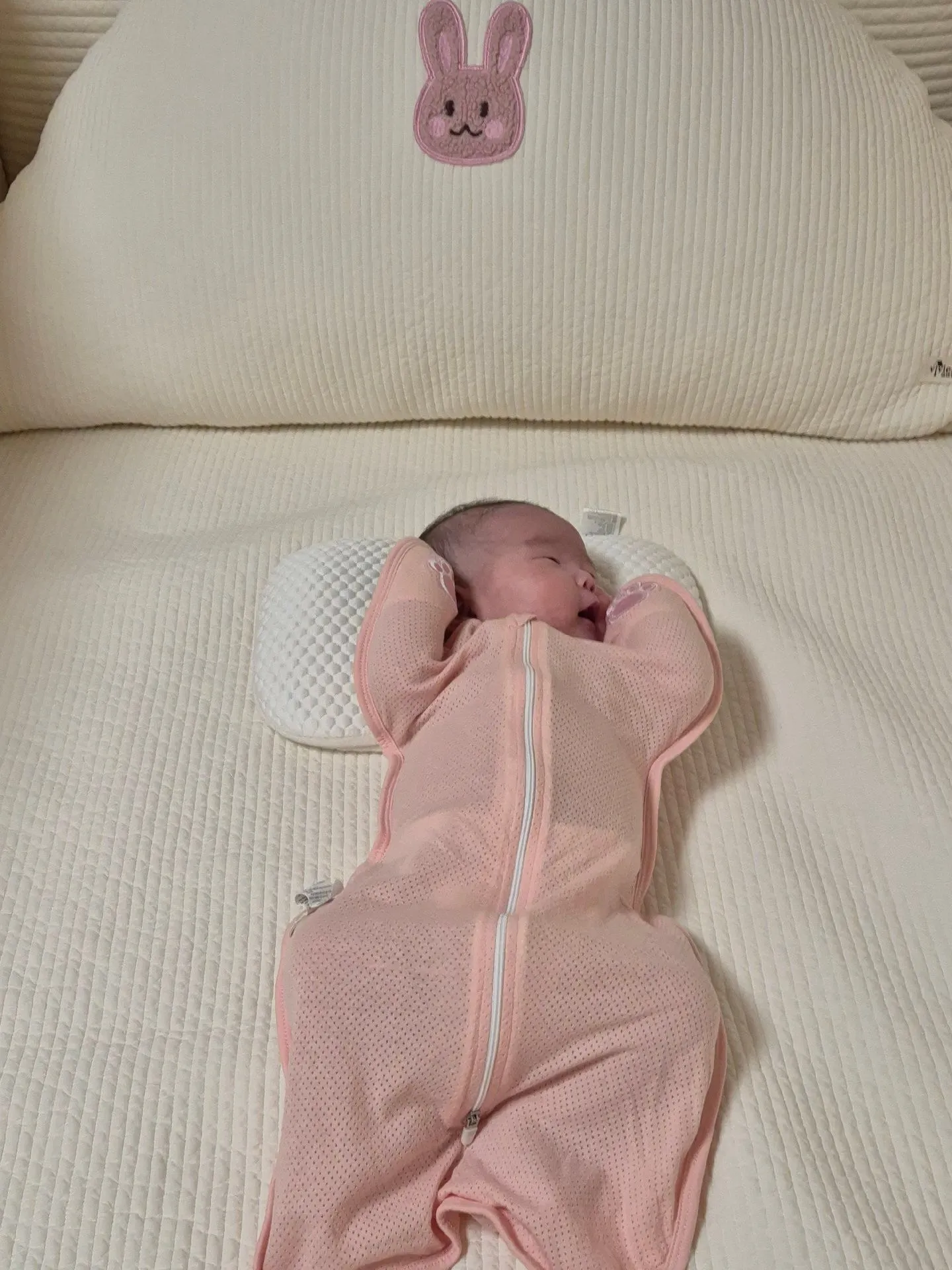 우리아기 꿀잠자는 꿀템  베베곰 스와들수트 2