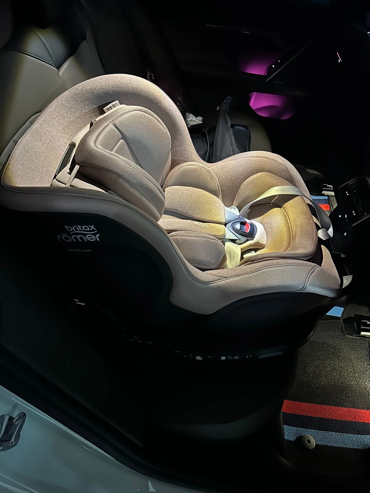 내돈내산한 독일제 신생아 카시트 듀얼픽스 프로! BMW5 패밀리카 장착 후기 3