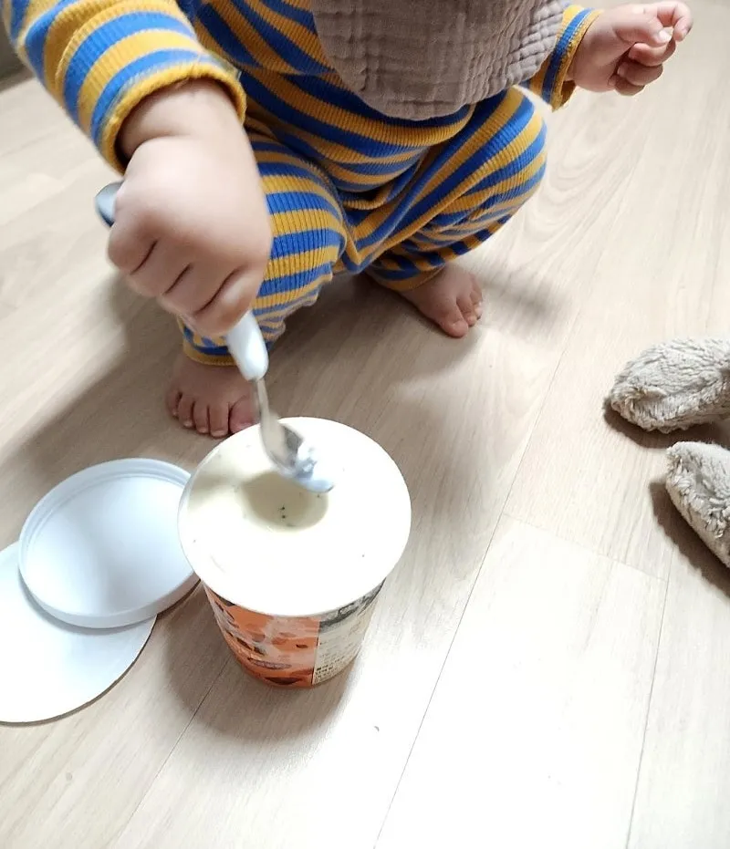 아기 간식 아이스크림 먹이는분?