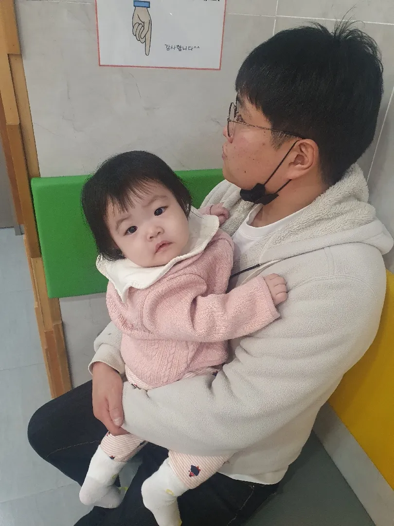 영유아 검진 재검사떠서 병원 다녀왔어요.