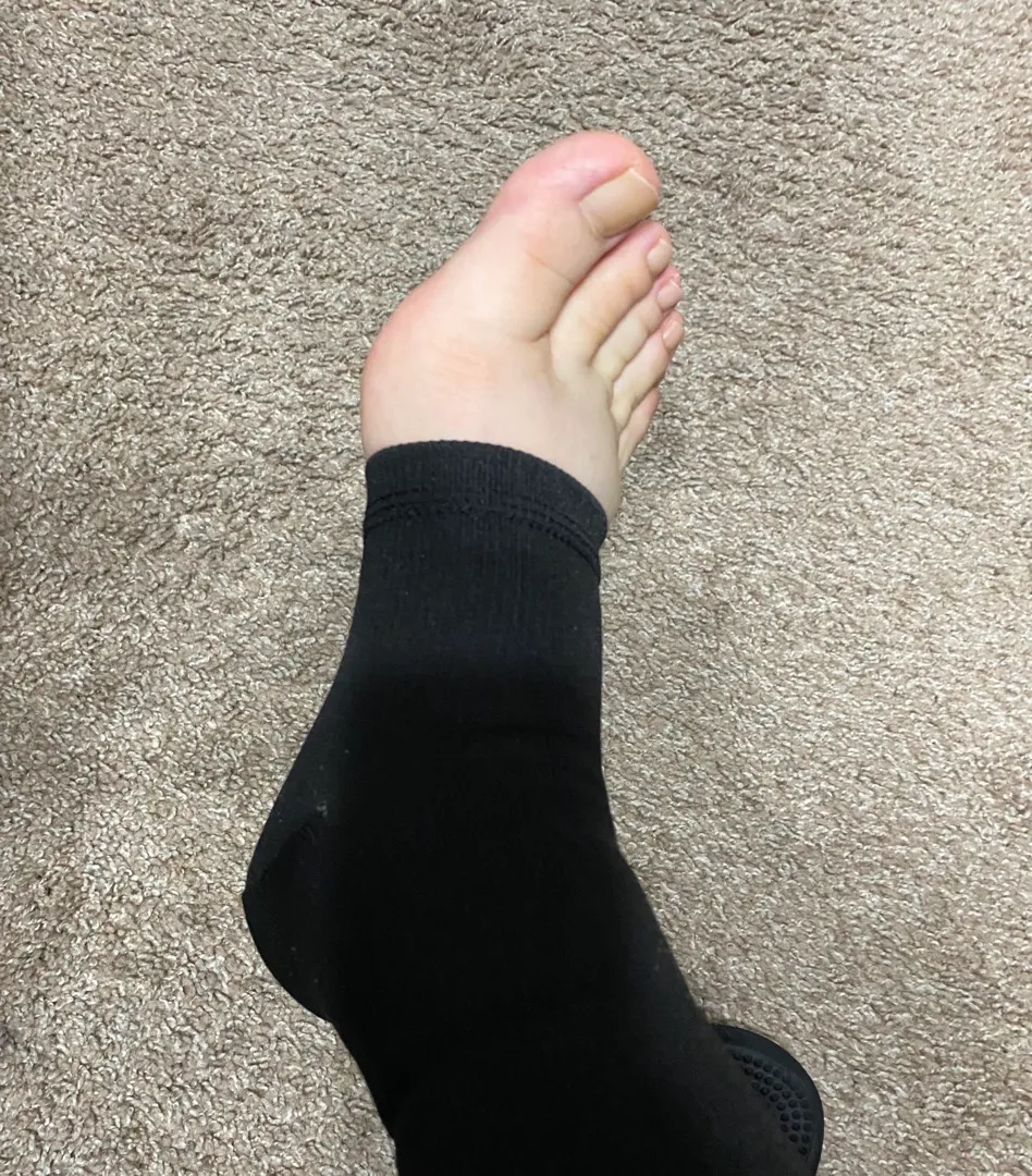 제 발 좀 귀여운 것 같아요ㅋㅋㅋ (주의. 어른 발 사진 있음)