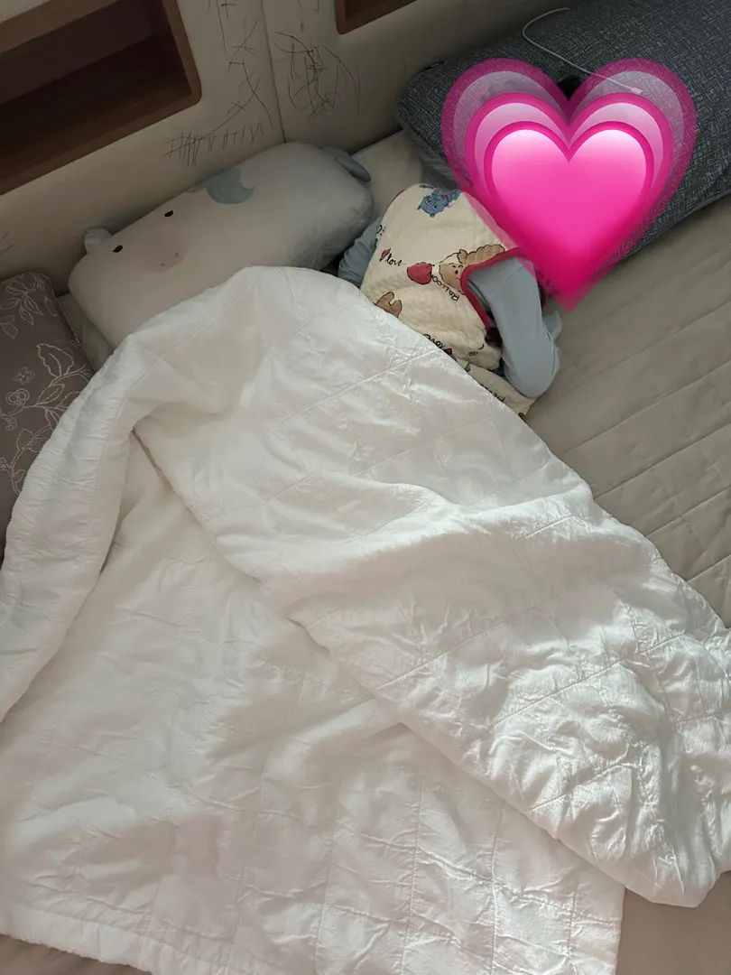 아기 겨울 이불 바꿔줬어요