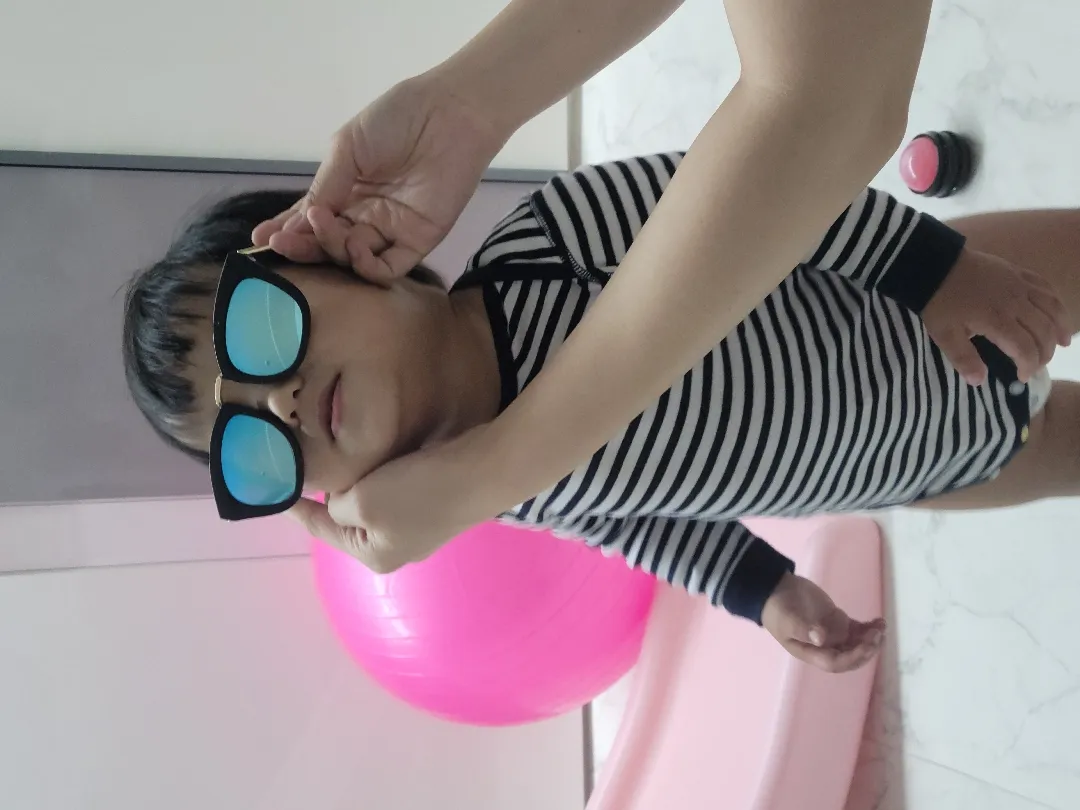 아기 선글라스