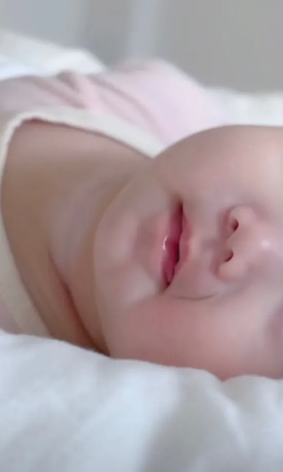 다른 아가들도 목에 때(?) 이렇나요?