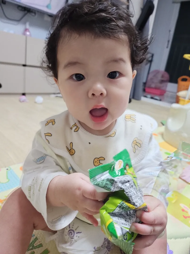 뽀글머리 아기 있나요?