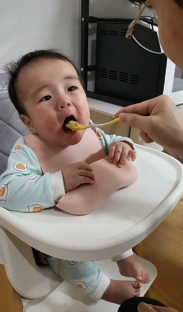 분유 이제 정말 170도 꾸역꾸역 먹네요