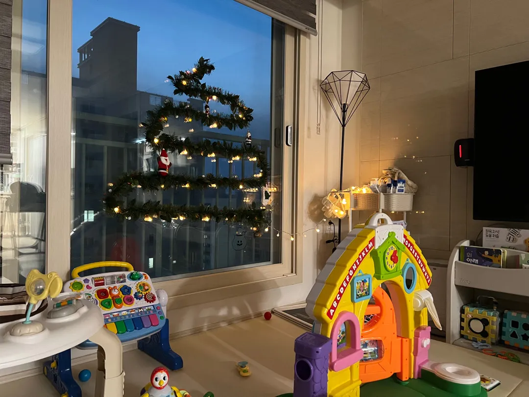 이제 곧 크리스마스에요🎄
