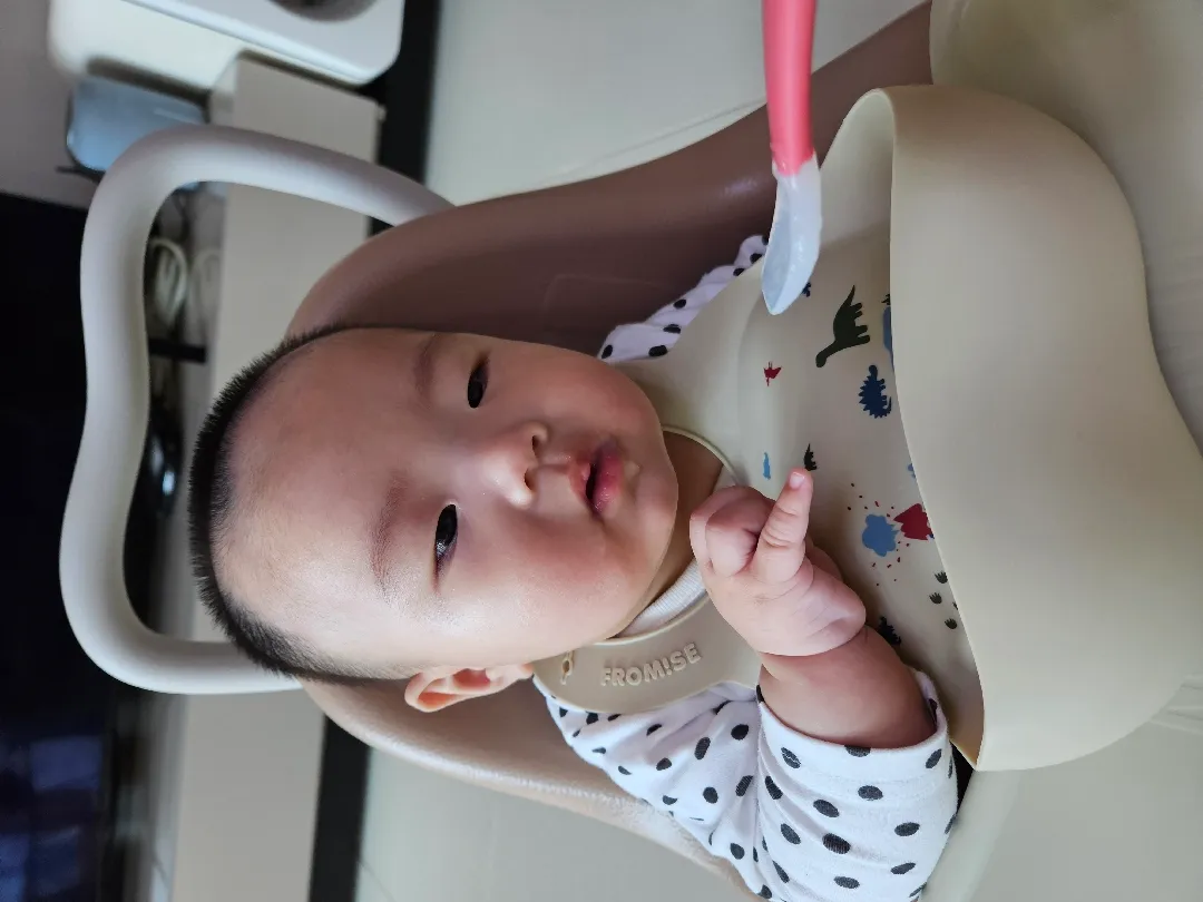 이유식 시작했어용🤣