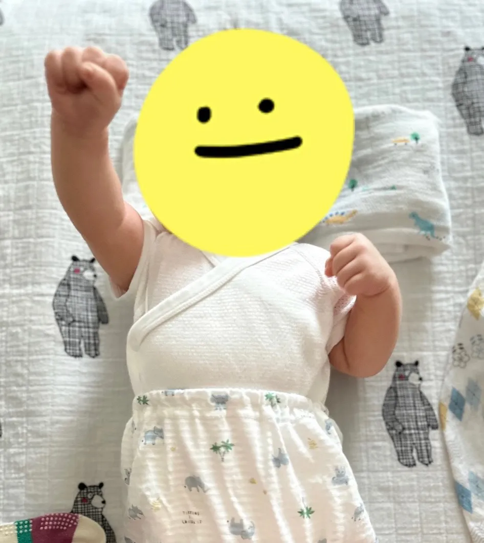 아가 모로반사? 팔 휘젓는거