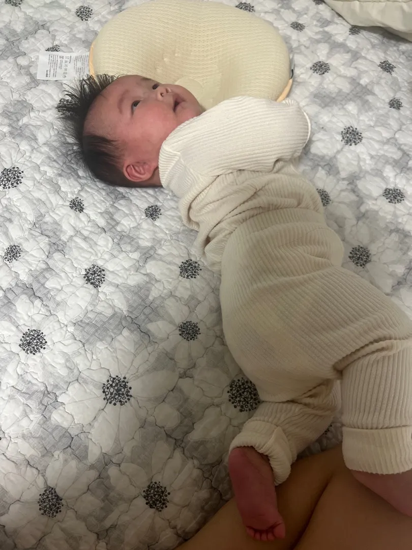 100일쯤 아가 뒤집기잘 되가시나여?
