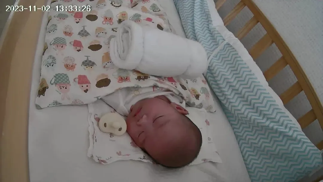 혼자 누워서 자는게 가능하네요!