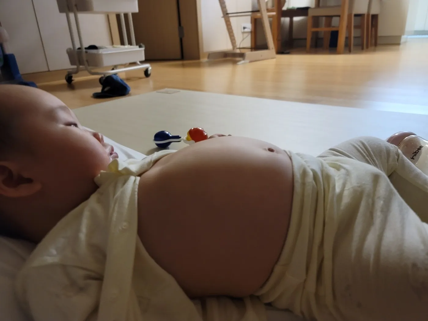 배가 너무 볼록해요