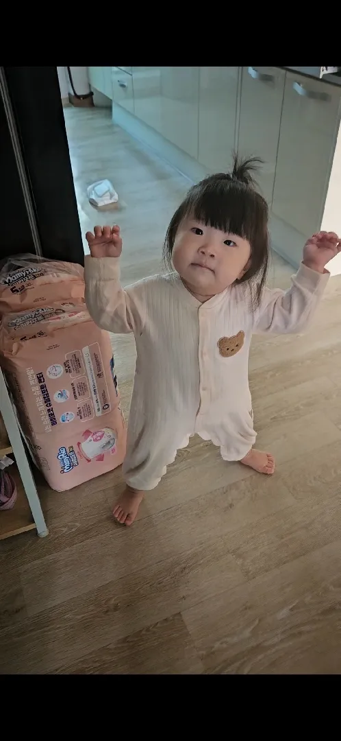 드디어 우리딸이 스스로 일어납니다