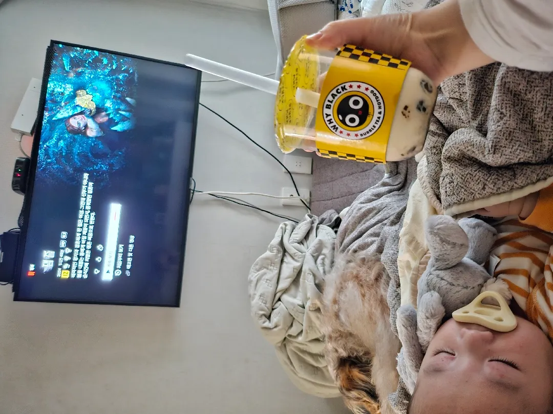 잠들어준 덕에(?) 영화보기..🥹💛