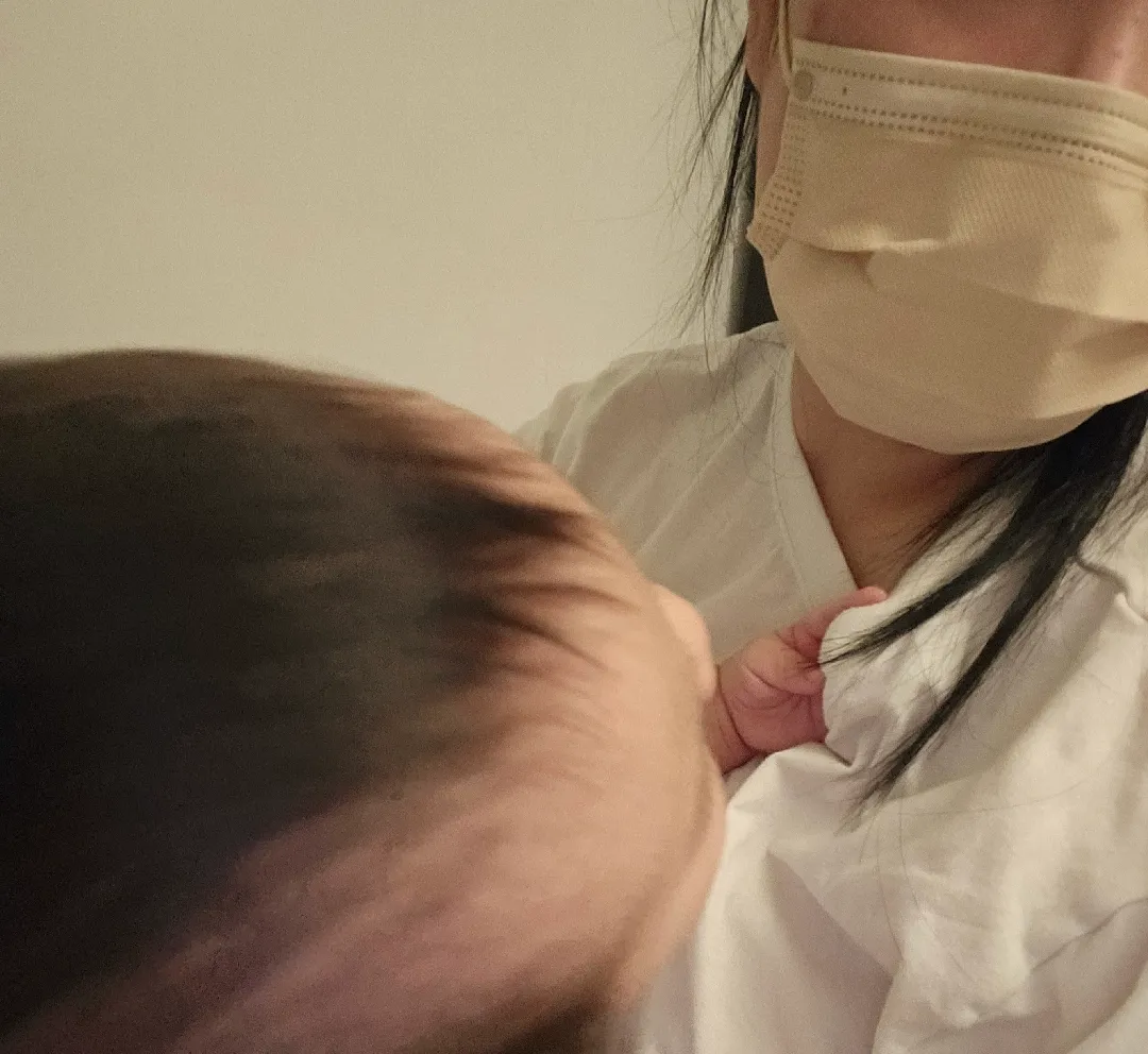 몸이 안좋더니 결국 감기가 온거같애요,,엄마 보고싶네요😭