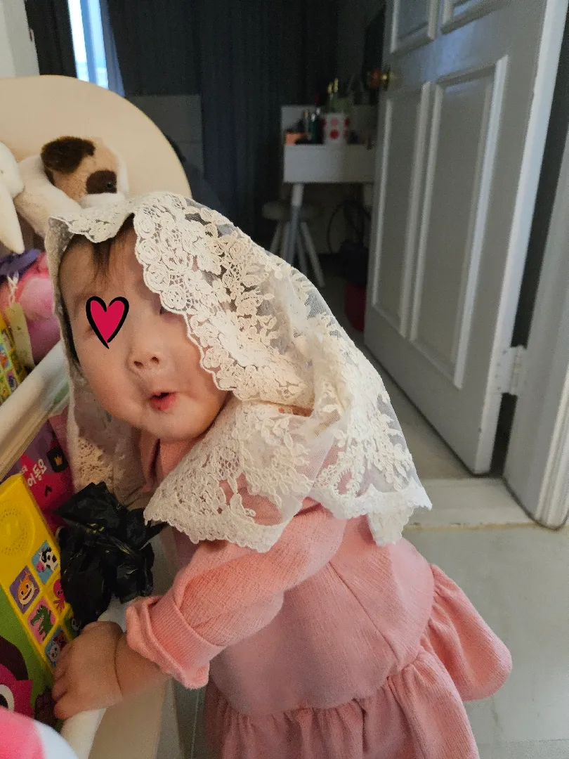 요표정 짓는아가잇나요?