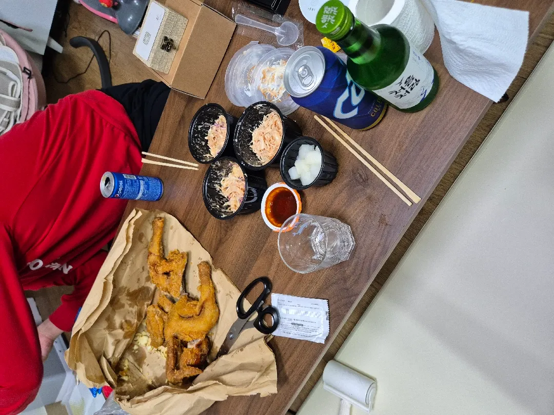 역시 육퇴는 치맥🍗🍗🍻