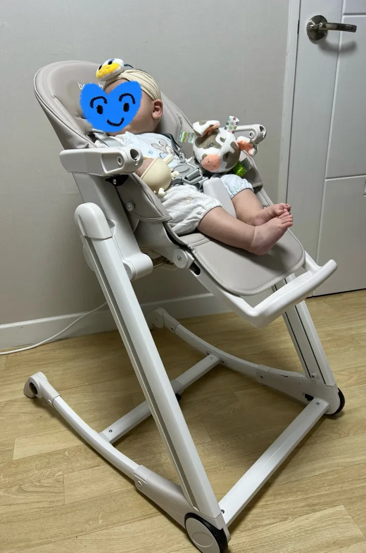 하이체어 샀어용